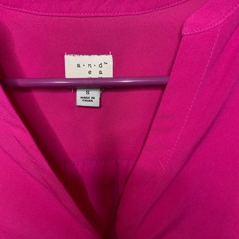 A New Day Hot Pink/Fuchsia Sleeveless Blouse with Gold Button Detail - Picture 4 of 5